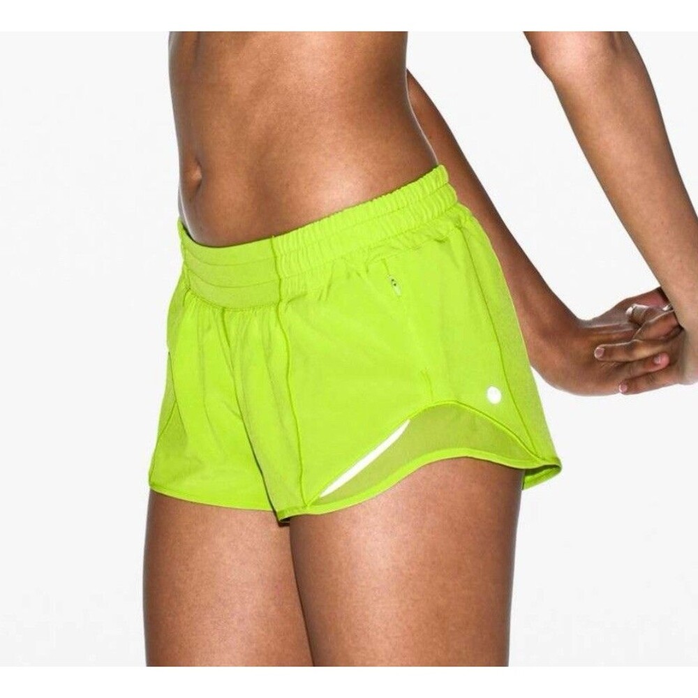 Lululemon Hotty Hot II Shorts 2.5" Sz 4 Lined Reflective Gym Rat Running Yoga